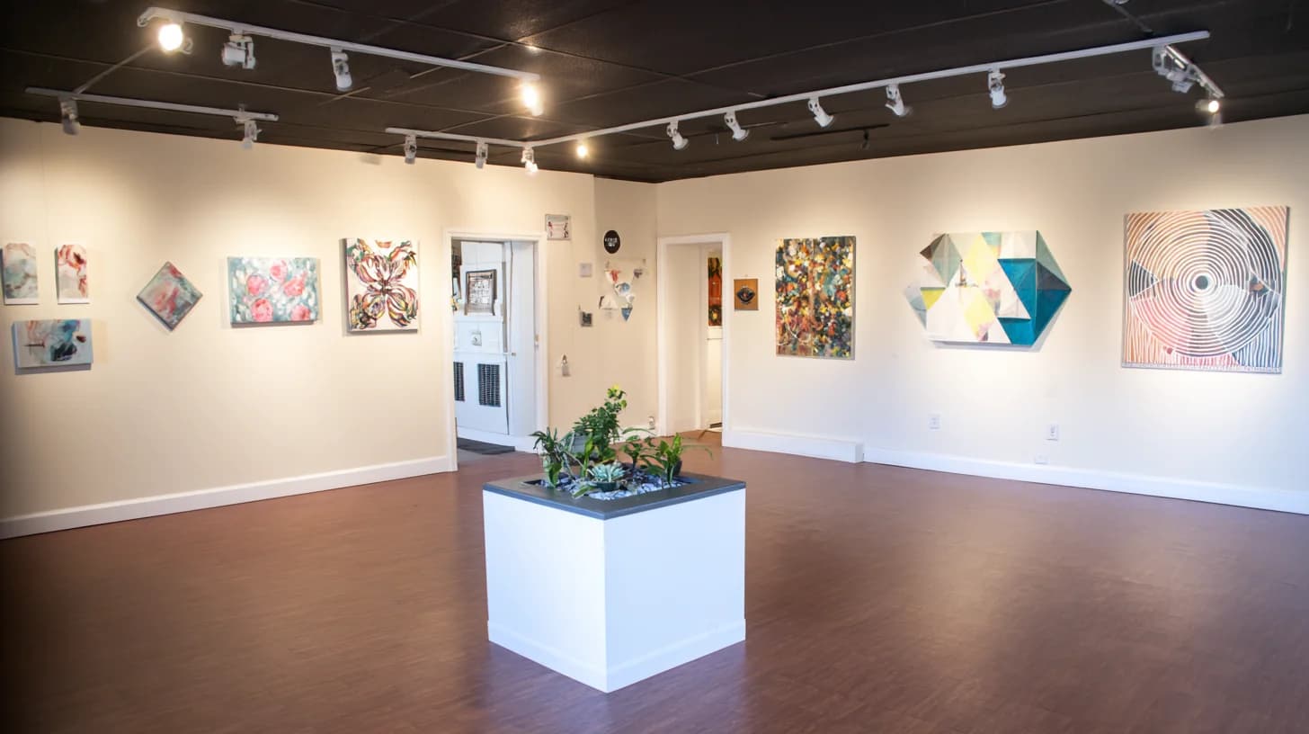 Download Art Gallery Background 32 - Professional video call background Art Gallery Background 32 - Free virtual background for Zoom, Teams & Google Meet